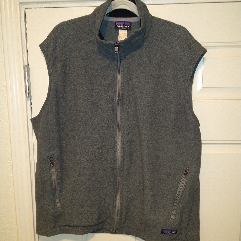 Patagonia Synchilla Gray Fleece Full Zip Vest Men's sz XL.